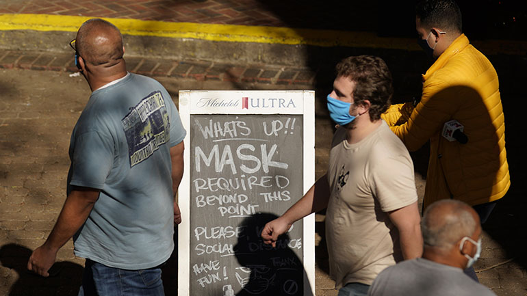 Η Πολωνία πιθανόν να χαλαρώσει τους περιορισμούς τον Μάιο